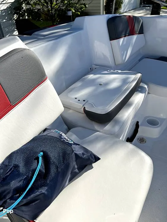 Slide: The Image of Tahoe T16 2022 - 12396174