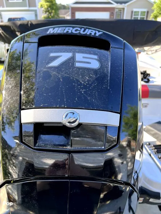 Slide: The Image of Tahoe T16 2022 - 12396181