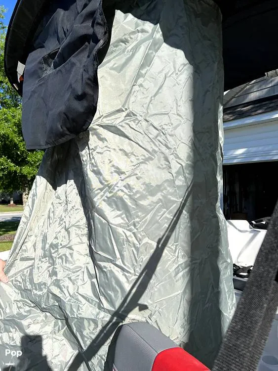 Slide: The Image of Tahoe T16 2022 - 12396187