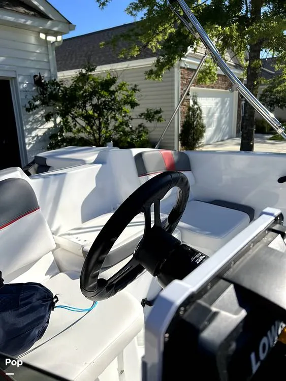 Slide: The Image of Tahoe T16 2022 - 12396197