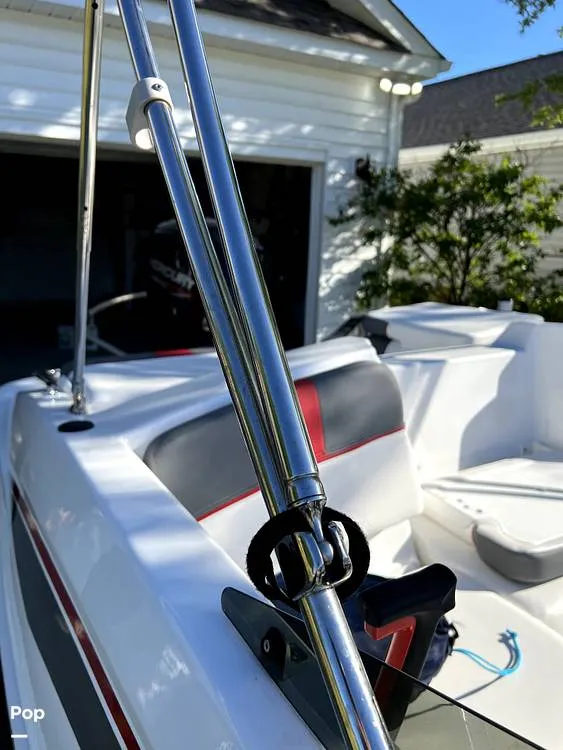 Slide: The Image of Tahoe T16 2022 - 12396198