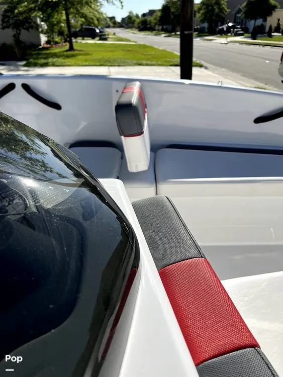 Slide: The Image of Tahoe T16 2022 - 12396200