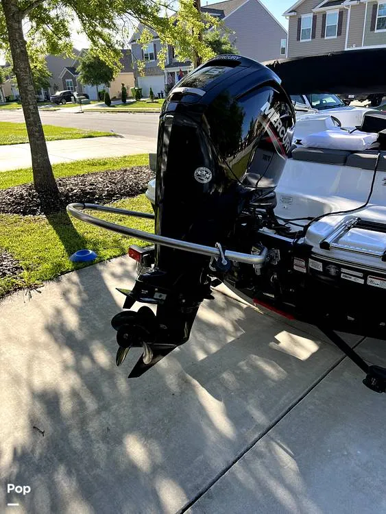 Slide: The Image of Tahoe T16 2022 - 12396144