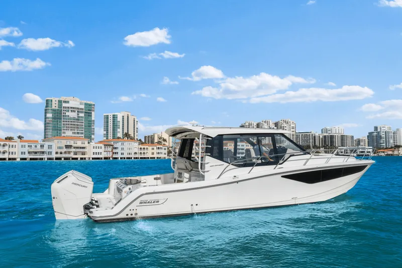 Slide: The Image of Boston Whaler 405 CONQUEST 2022 - 14