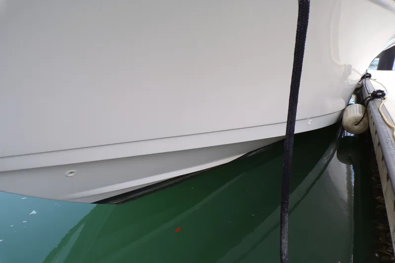 Slide: The Image of Boston Whaler 350 OUTRAGE 2016 - 25