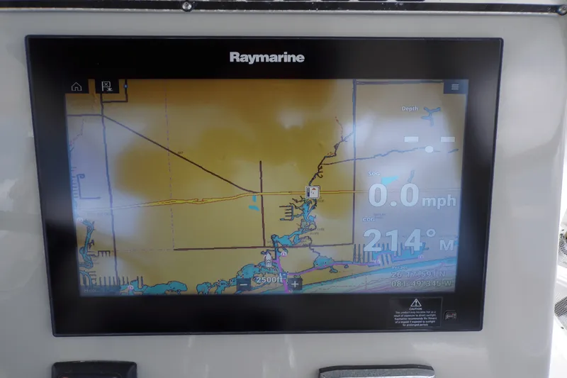 Slide: The Image of Boston Whaler 350 OUTRAGE 2016 - 32