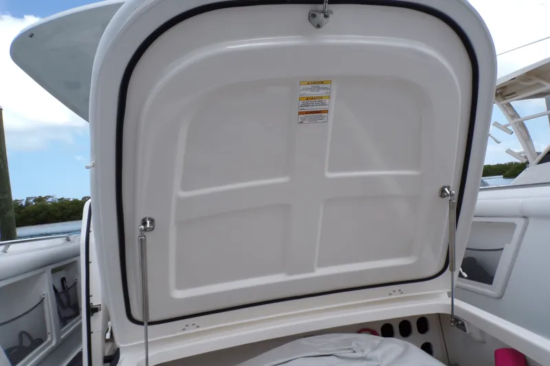 Slide: The Image of Boston Whaler 350 OUTRAGE 2016 - 68