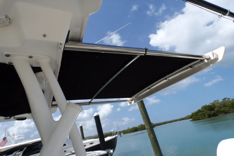 Slide: The Image of Boston Whaler 350 OUTRAGE 2016 - 73
