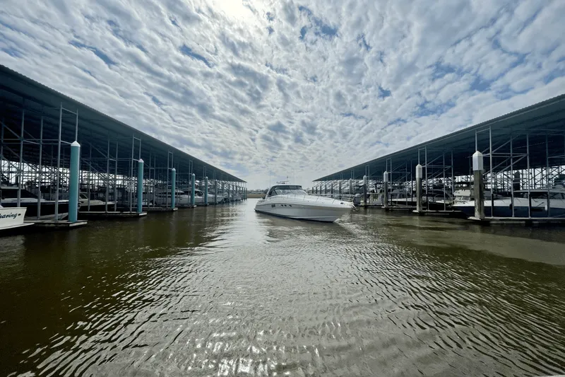 Slide: The Image of Sea Ray 52 SUNDANCER 2009 - 12