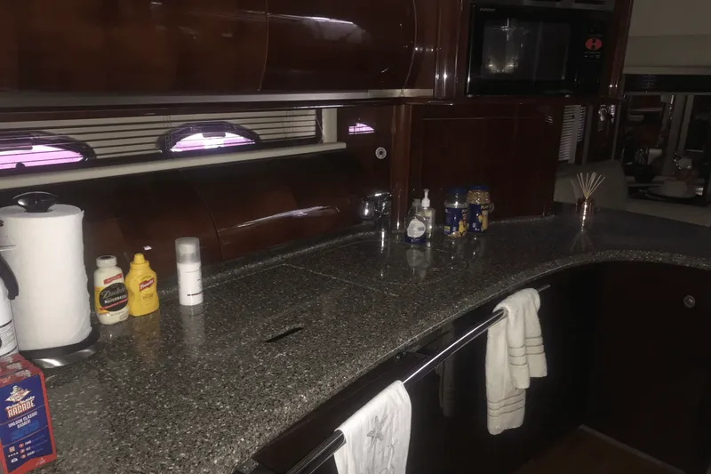 Slide: The Image of Sea Ray 52 SUNDANCER 2009 - 60