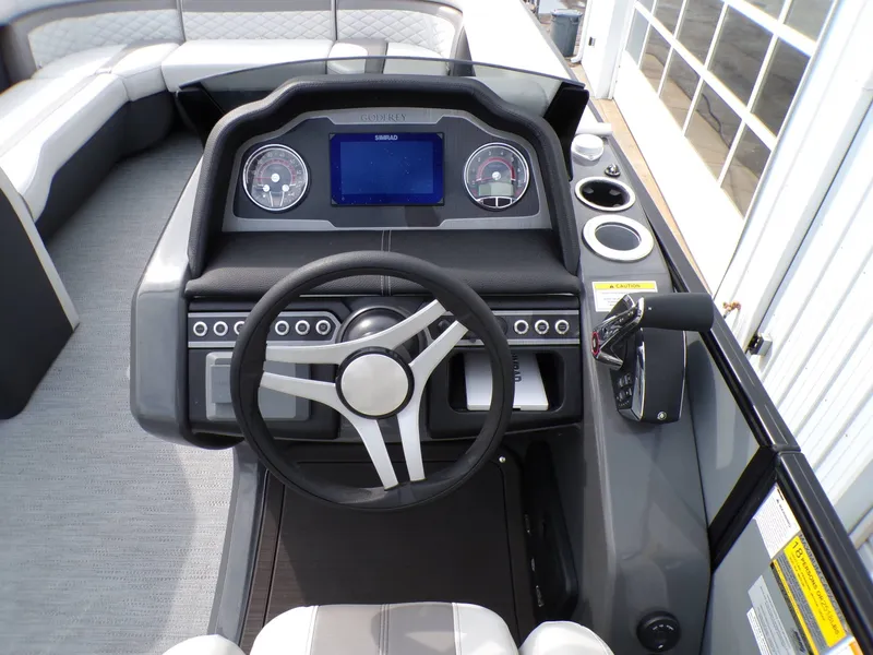 Slide: The Image of Godfrey Monaco 255 QS 2027 - 18