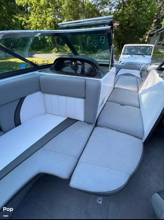 Slide: The Image of Supra Launch 242 2011 - 12579685