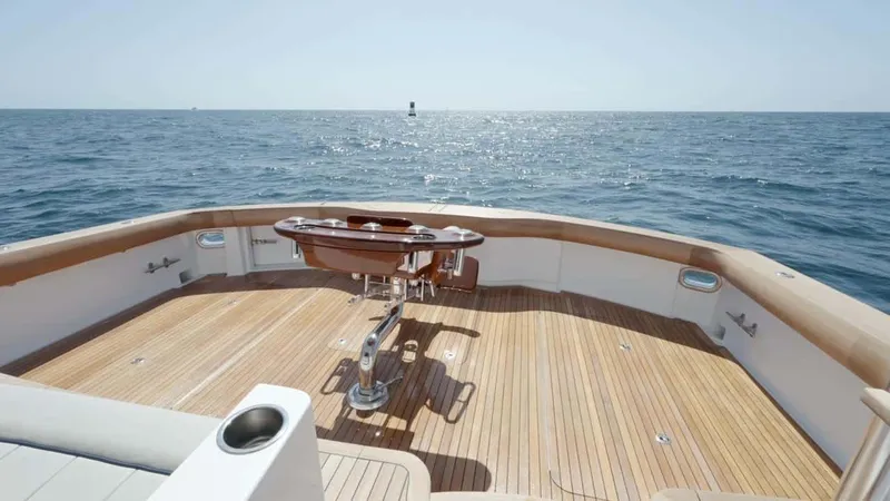 Slide: The Image of Hatteras GT70 2018 - 13