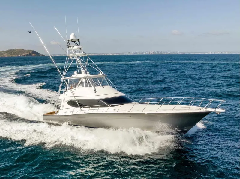 Slide: The Image of Hatteras GT70 2018 - 38