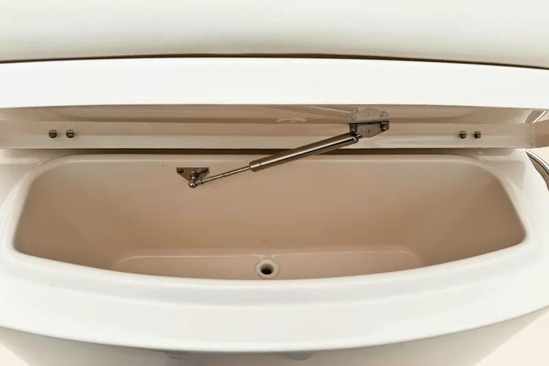 Slide: The Image of Grady-White 231 CE 2024 - 14