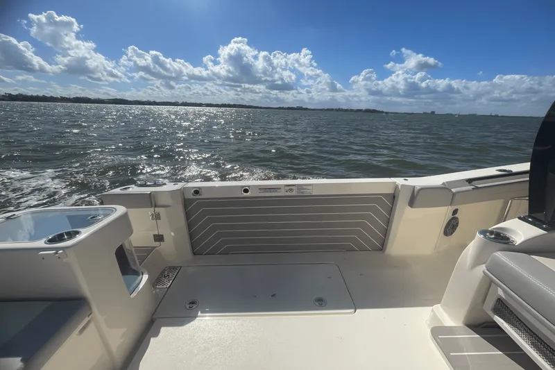 Slide: The Image of Scout 400 LXF 2025 - 37