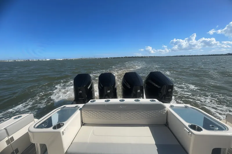 Slide: The Image of Scout 400 LXF 2025 - 38