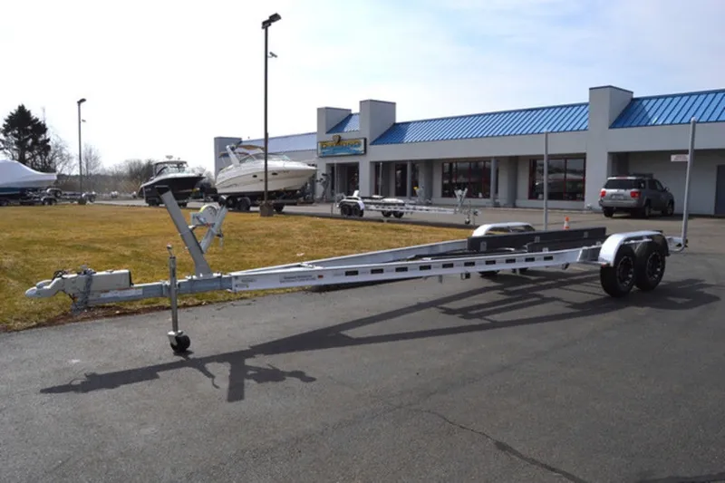 Slide: The Image of Venture Trailers Aluminum Tandem Axle Commander Series COM-5300 2026 - 102