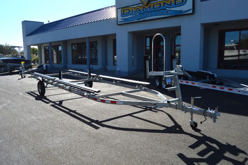 Slide: The Image of Venture Trailers Aluminum Tandem Axle Commander Series COM-5300 2026 - 93