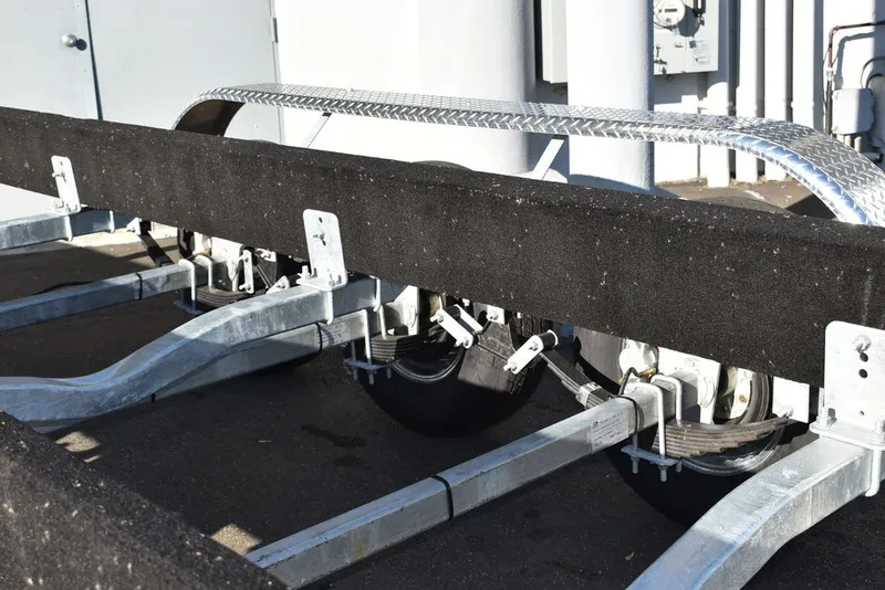 Slide: The Image of Venture Trailers Aluminum Triple Axle Bunks VATB-18025 2026 - 14