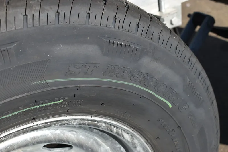 Slide: The Image of Venture Trailers Aluminum Triple Axle Bunks VATB-18025 2026 - 6