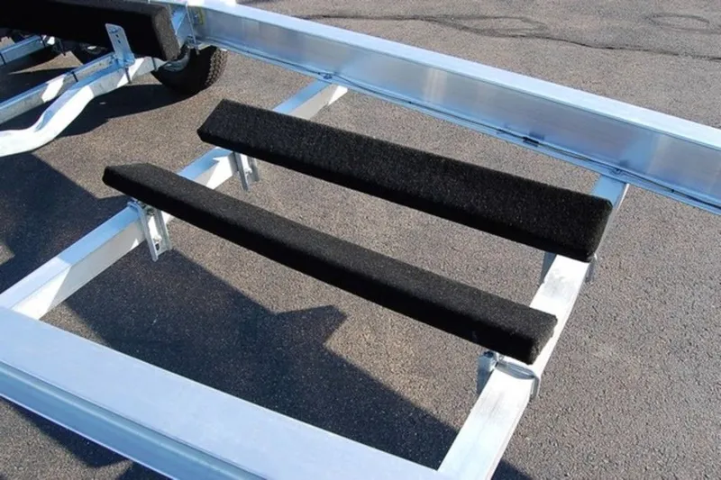 Slide: The Image of Venture Trailers Aluminum Triple Axle Bunks VATB-12625 2026 - 5