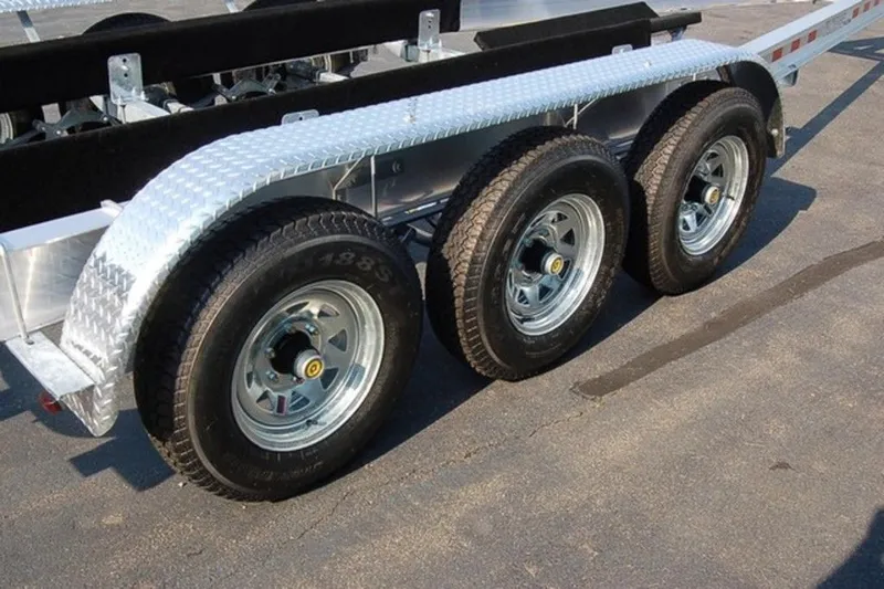 Slide: The Image of Venture Trailers Aluminum Triple Axle Bunks VATB-10625 2026 - 8