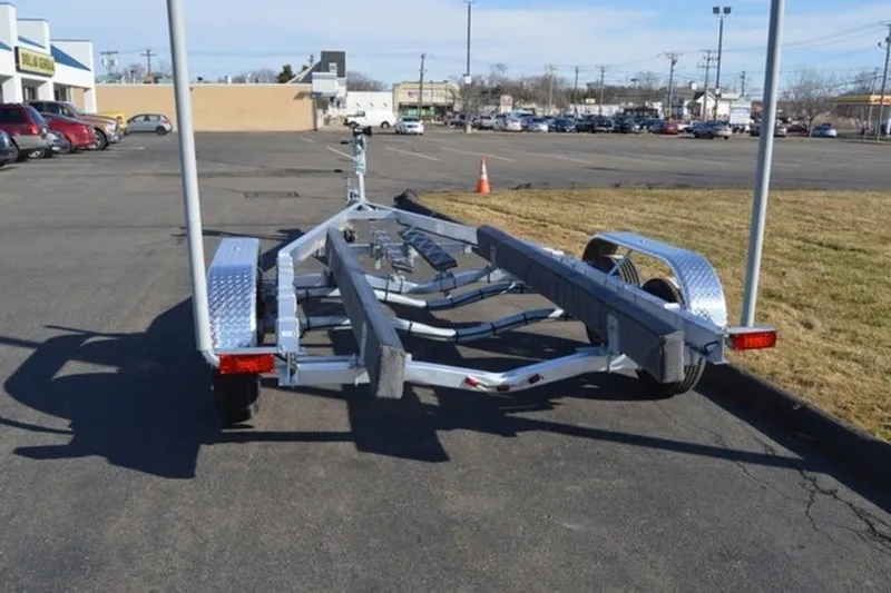 Slide: The Image of Venture Trailers Aluminum Tandem Axle Commander Series COM-6000 2026 - 4