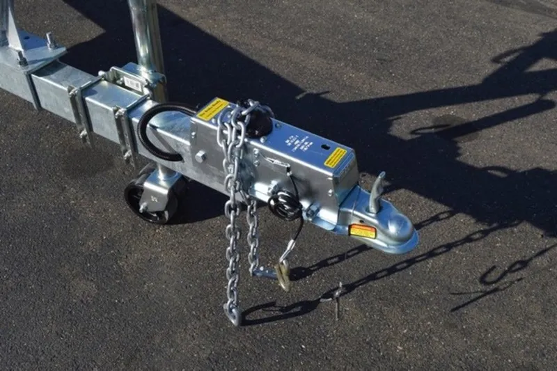 Slide: The Image of Venture Trailers Aluminum Tandem Axle Commander Series COM-6000 2026 - 7