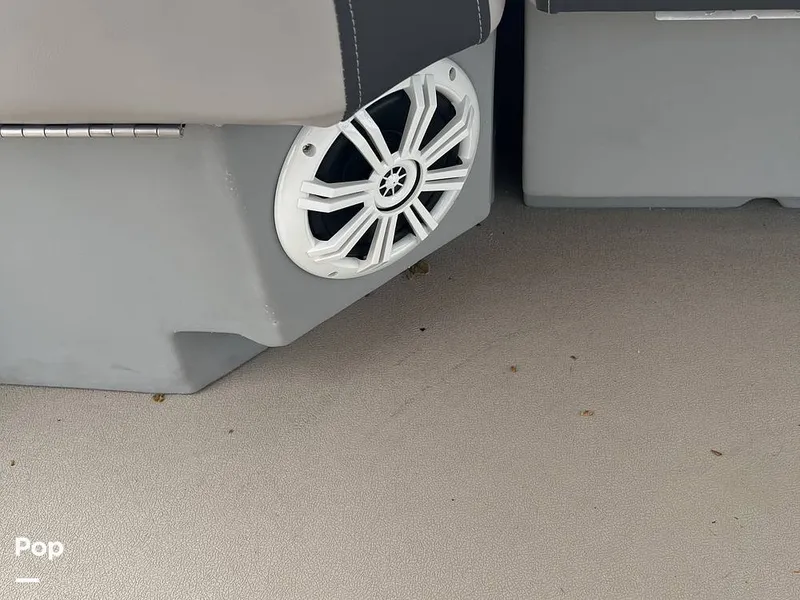 Slide: The Image of Custom 29 Party Barge 2023 - 12384252