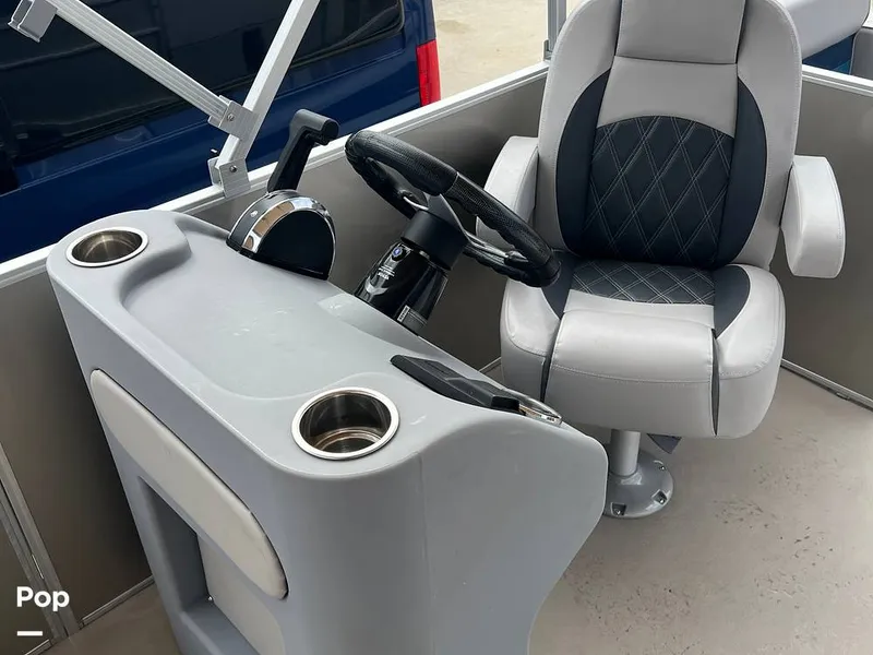 Slide: The Image of Custom 29 Party Barge 2023 - 12384275