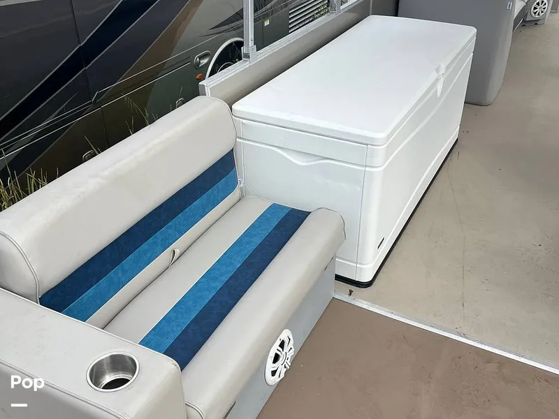 Slide: The Image of Custom 29 Party Barge 2023 - 12384280