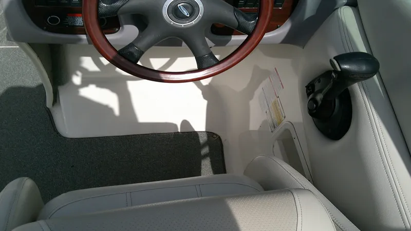 Slide: The Image of Chaparral 260 SSi 2005 - 7