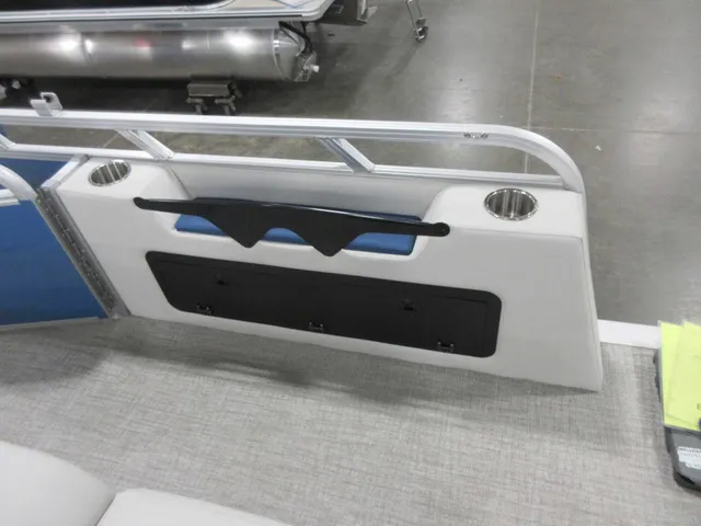 Slide: The Image of Avalon 2385 25 Venture 85 VRB 2026 - 15