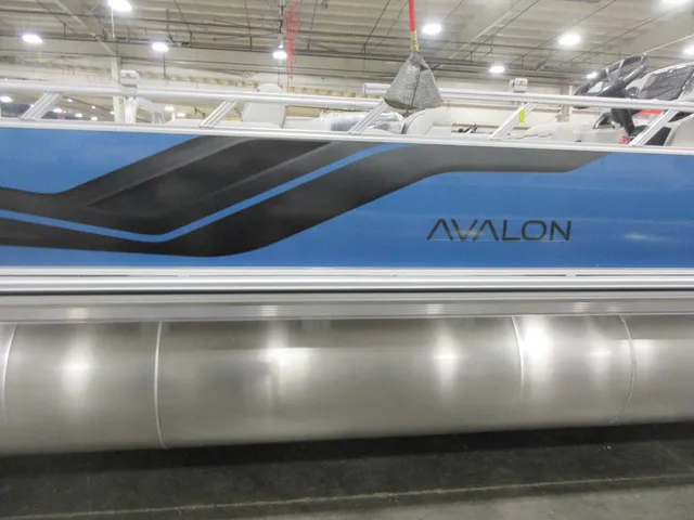 Slide: The Image of Avalon 2385 25 Venture 85 VRB 2026 - 5