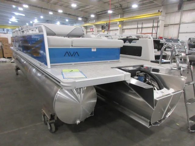 Slide: The Image of Avalon 2385 25 Venture 85 VRB 2026 - 8