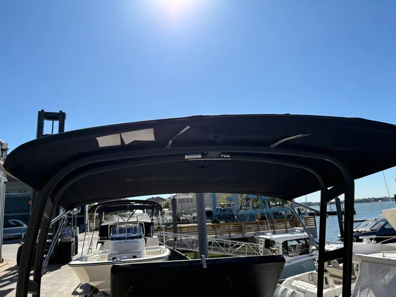 Slide: The Image of Sea Ray SPX 190 2025 - 14