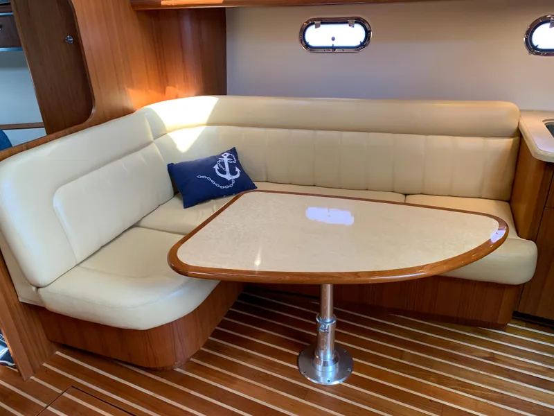 Slide: The Image of Dinette, settee - 23