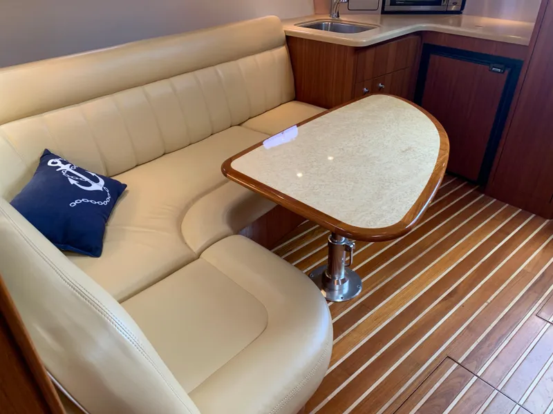 Slide: The Image of Dinette, settee 2 - 24