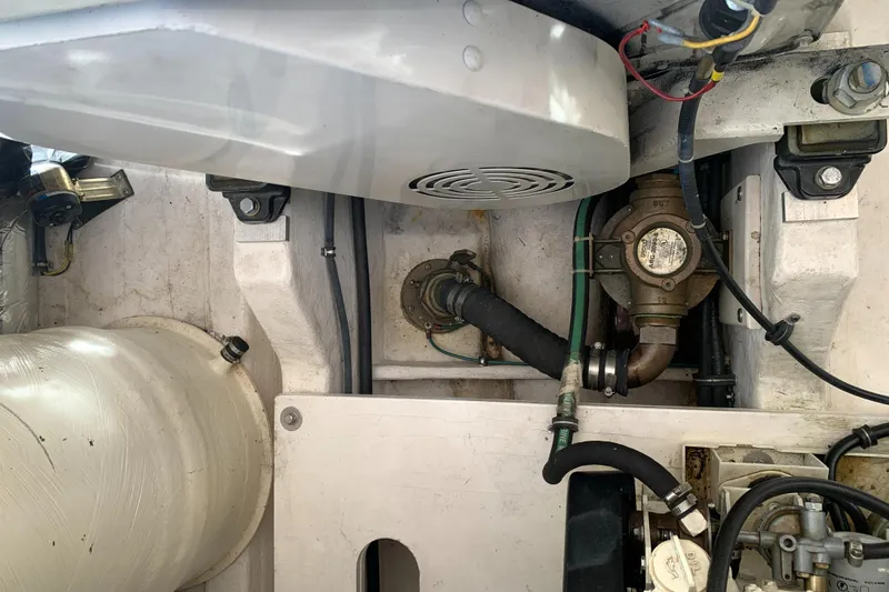 Slide: The Image of Tiara 3600 Sovran 2004 - 50