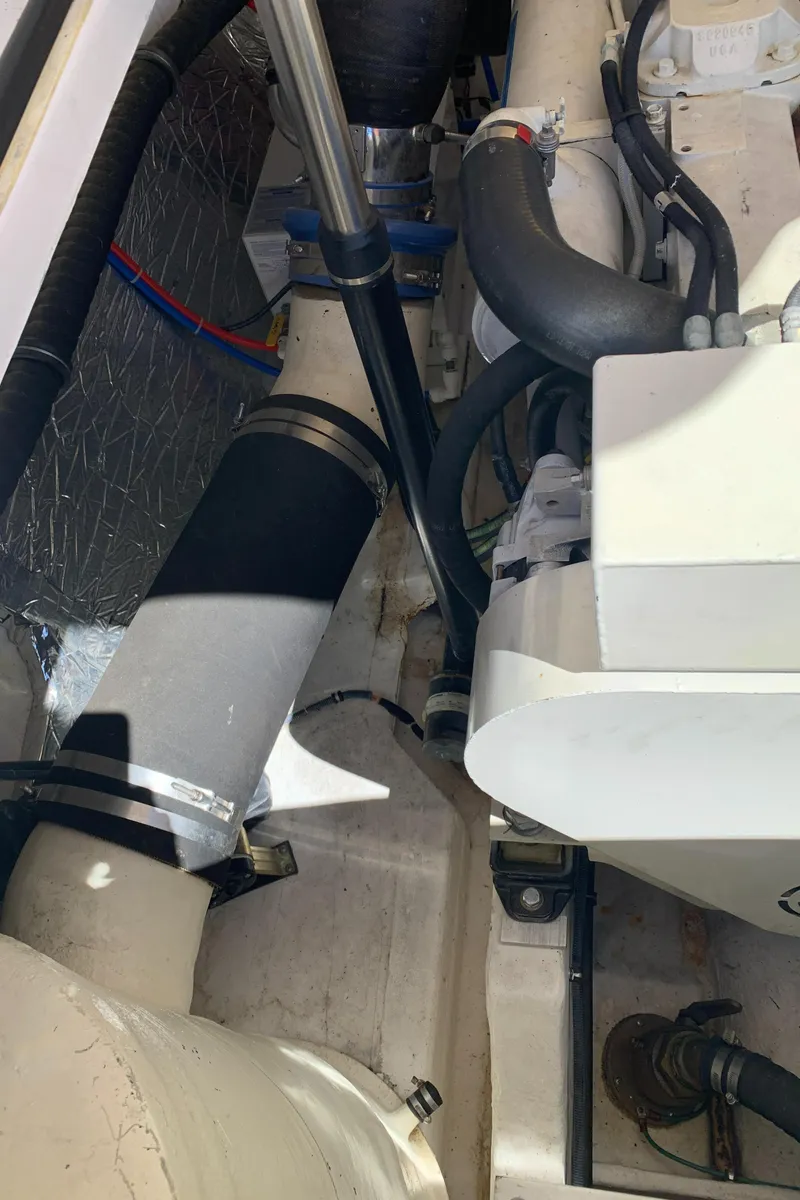 Slide: The Image of Tiara 3600 Sovran 2004 - 51