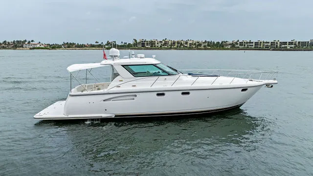 Slide: The Image of Tiara 3600 Sovran 2004 - 71