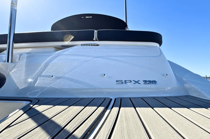 Slide: The Image of Sea Ray SPX 230 Outboard 2025 - 16