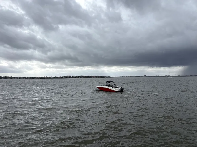 Slide: The Image of Sea Ray SPX 230 Outboard 2025 - 6