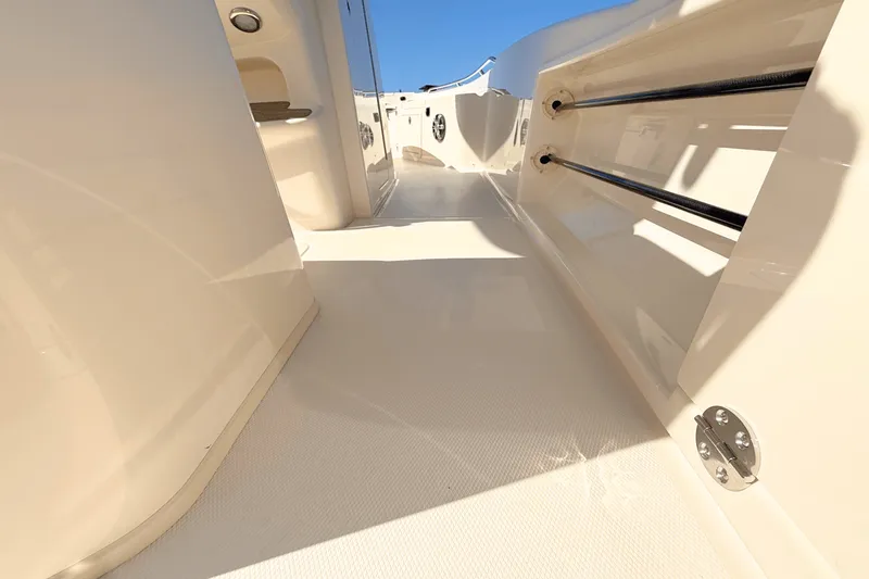 Slide: The Image of Grady-White 251 CE 2025 - 10