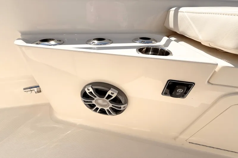 Slide: The Image of Grady-White 251 CE 2025 - 12