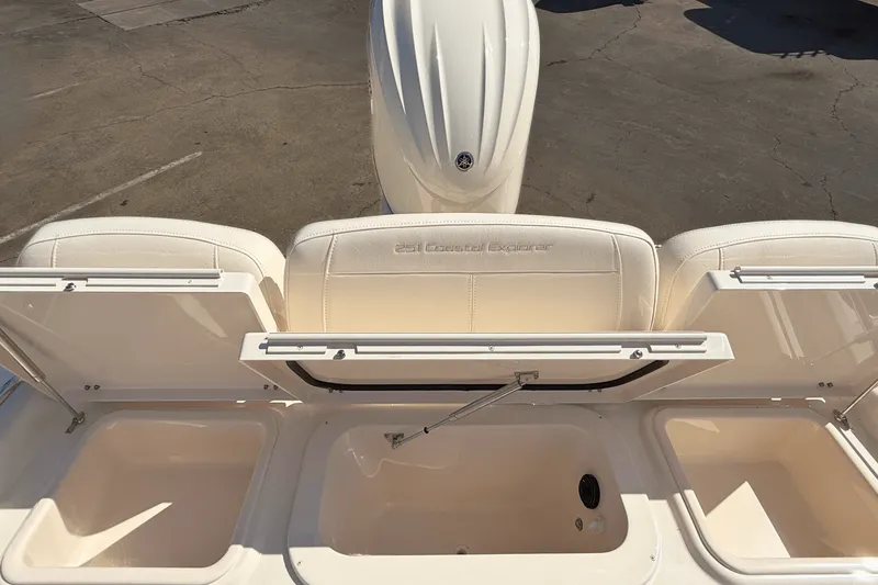 Slide: The Image of Grady-White 251 CE 2025 - 13