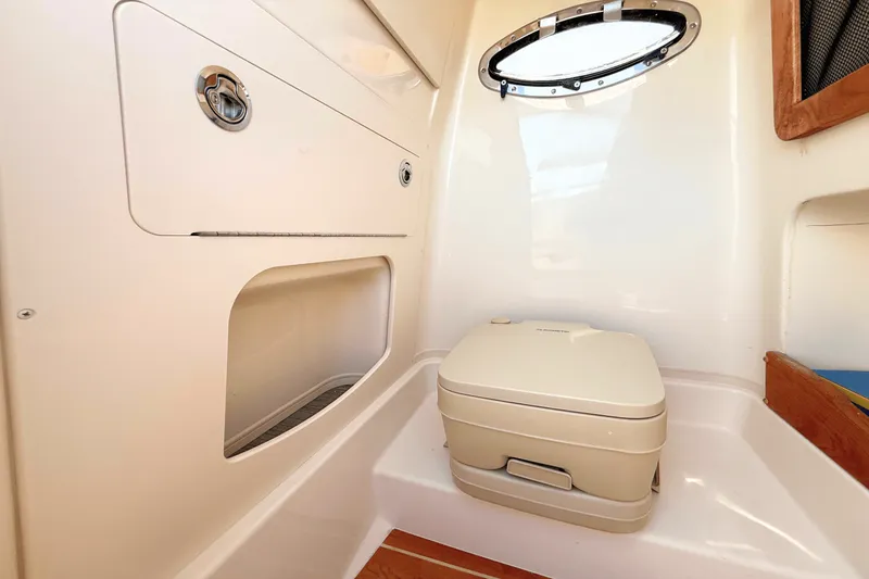 Slide: The Image of Grady-White 251 CE 2025 - 15