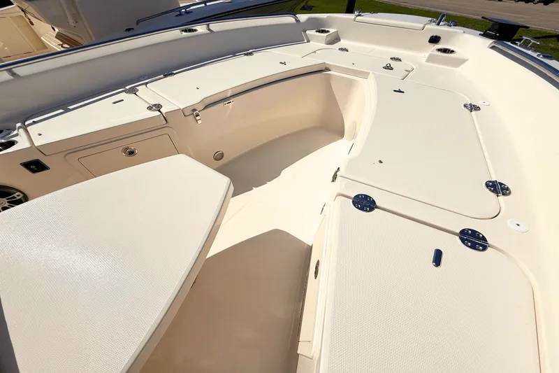 Slide: The Image of Grady-White 251 CE 2025 - 6