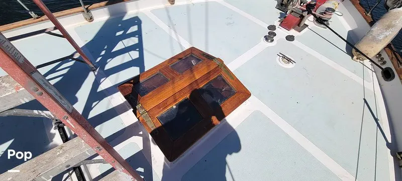 Slide: The Image of Island Trader 40 1982 - 13042885